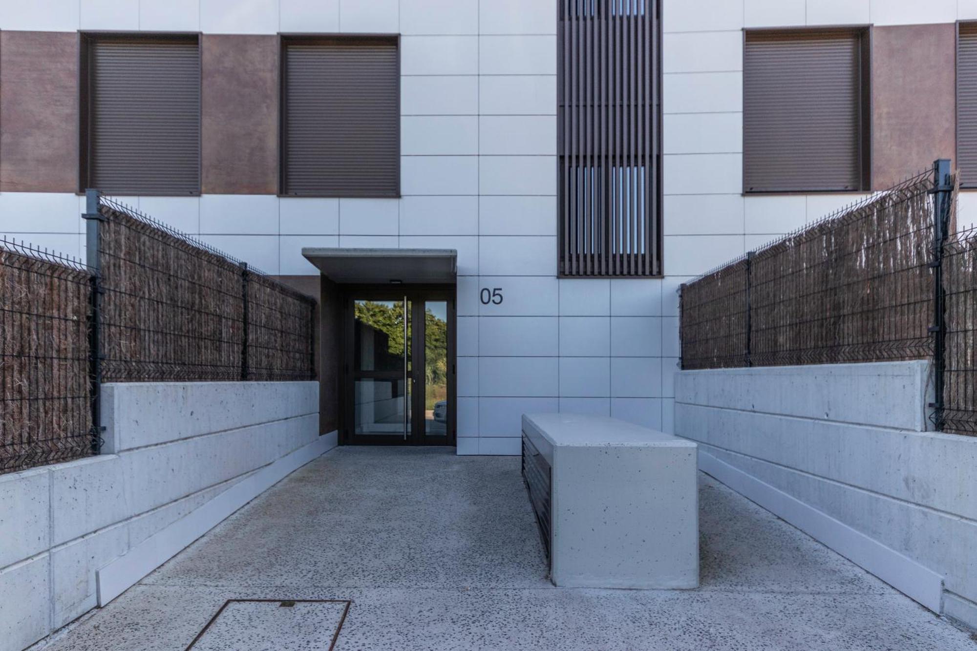 Akomodat En Precioso Y Moderno Con Jardin Y Parking Getxo Exterior photo