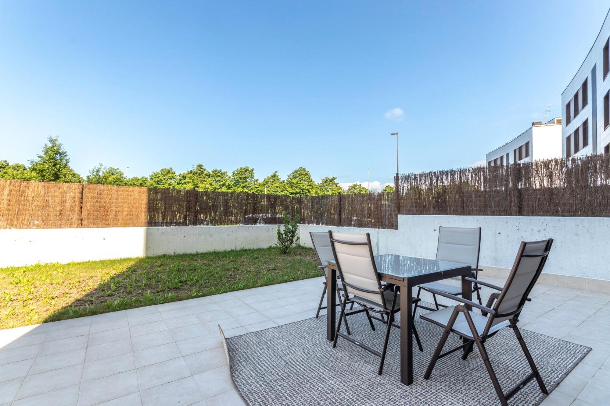 Akomodat En Precioso Y Moderno Con Jardin Y Parking Getxo Exterior photo